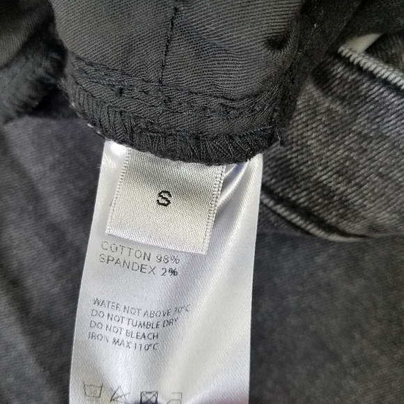 Lattelier High Rise Black Tapered Raw Hem Mom Jean's Size Small - Picture 13 of 13